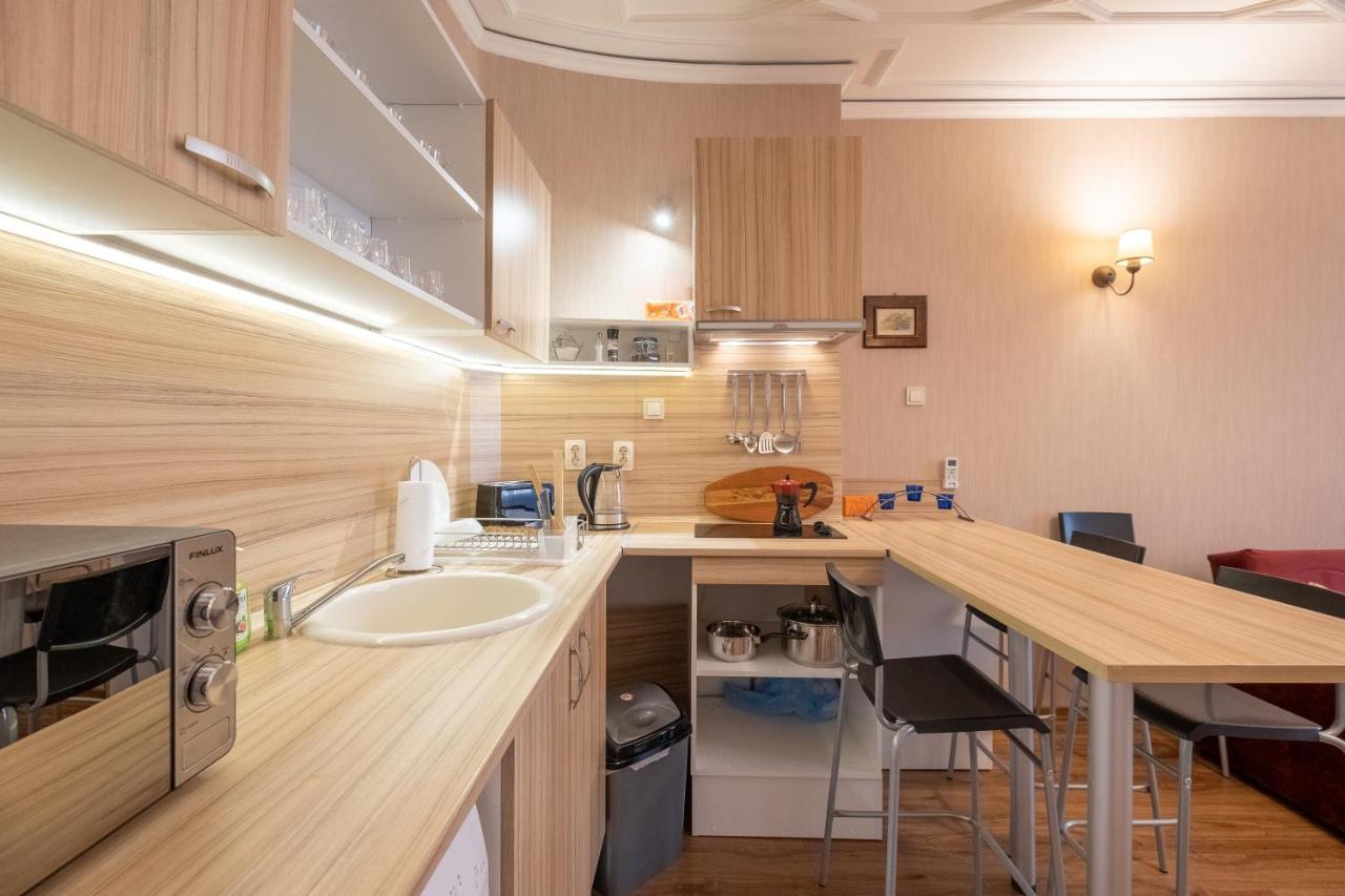 Feel - One Bedroom Next To Russian Square * Sofia